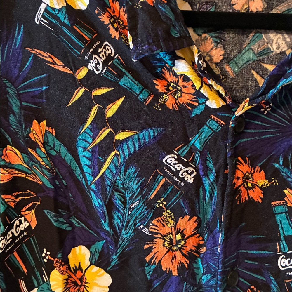 Coca Cola Hawaiian Shirt Coke Tropical Nostalgia Retro Collector Resortwear L - Picture 5 of 8